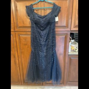 Formal Mother of the bride dress size 18